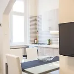 Lägenhet Sunny&modern Flat In Historic Building Budapest