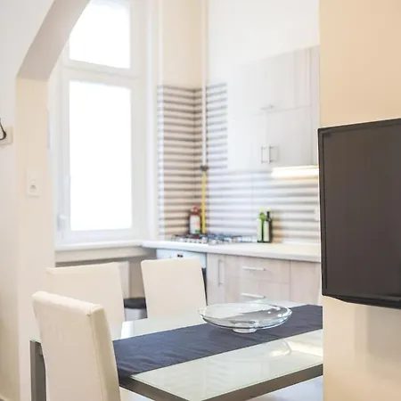 아파트 Sunny&modern Flat In Historic Building 부다페스트