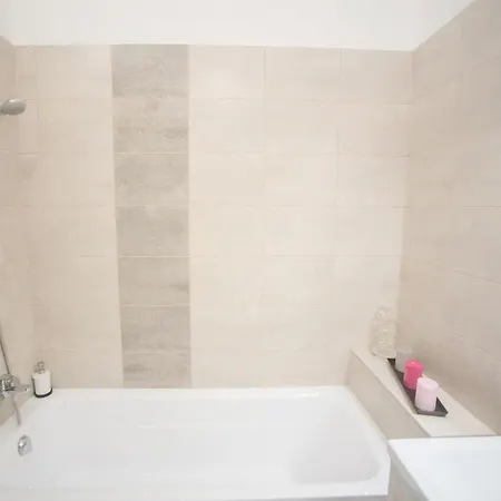Sunny&modern Flat In Historic Building * 부다페스트