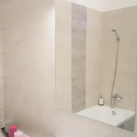 아파트 Sunny&modern Flat In Historic Building *