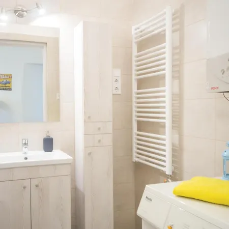 Sunny&modern Flat In Historic Building 아파트 부다페스트