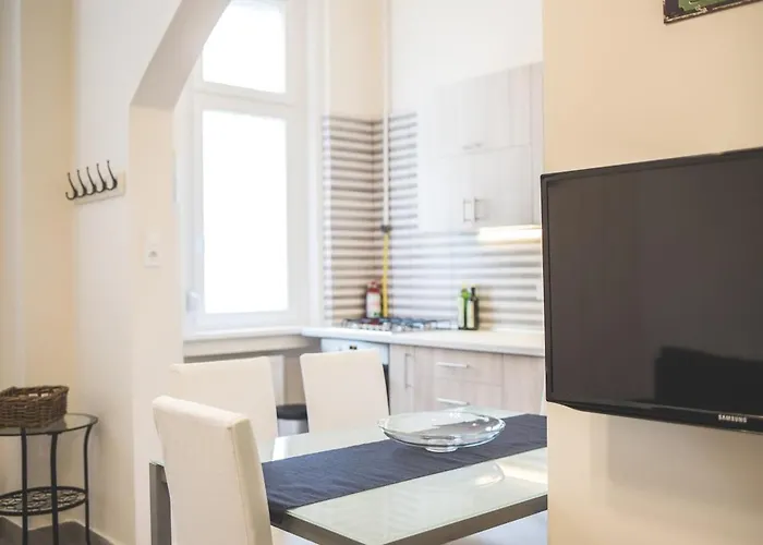 Lägenhet Sunny&modern Flat In Historic Building Budapest