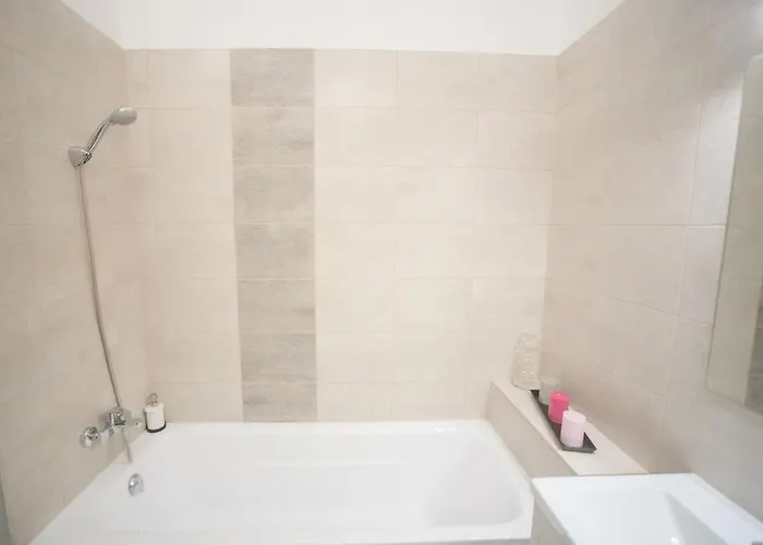 Sunny&modern Flat In Historic Building * Budapest