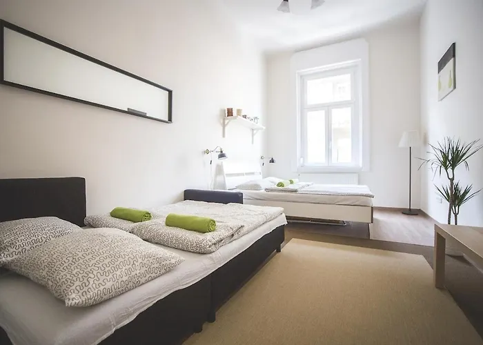 Sunny&modern Flat In Historic Building *